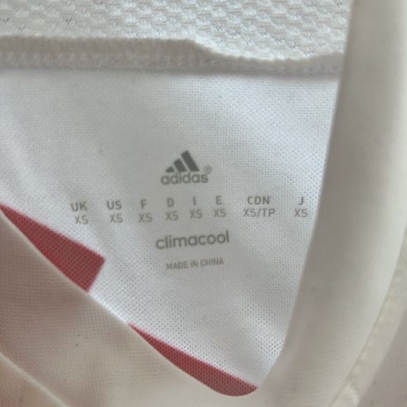 Manchester United Adidas - Picture 3 of 3